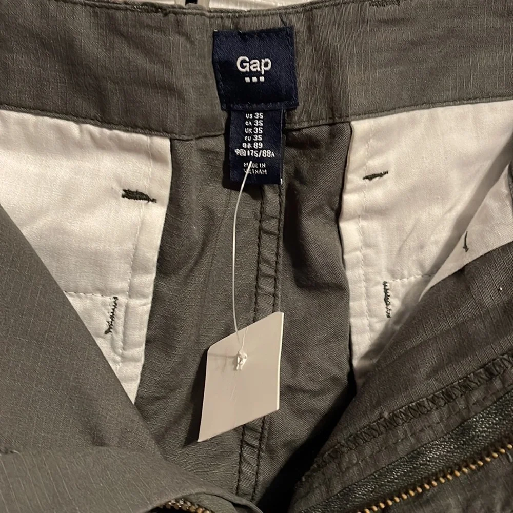 GAP men’s 100% cotton shorts in dark grey size 35 NWT - Picture 7 of 9